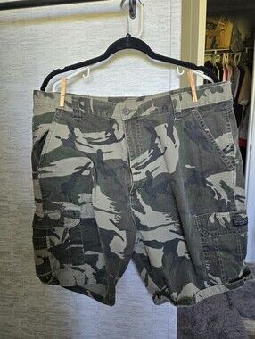 Wrangler Mens Olive & Black Camo Shorts